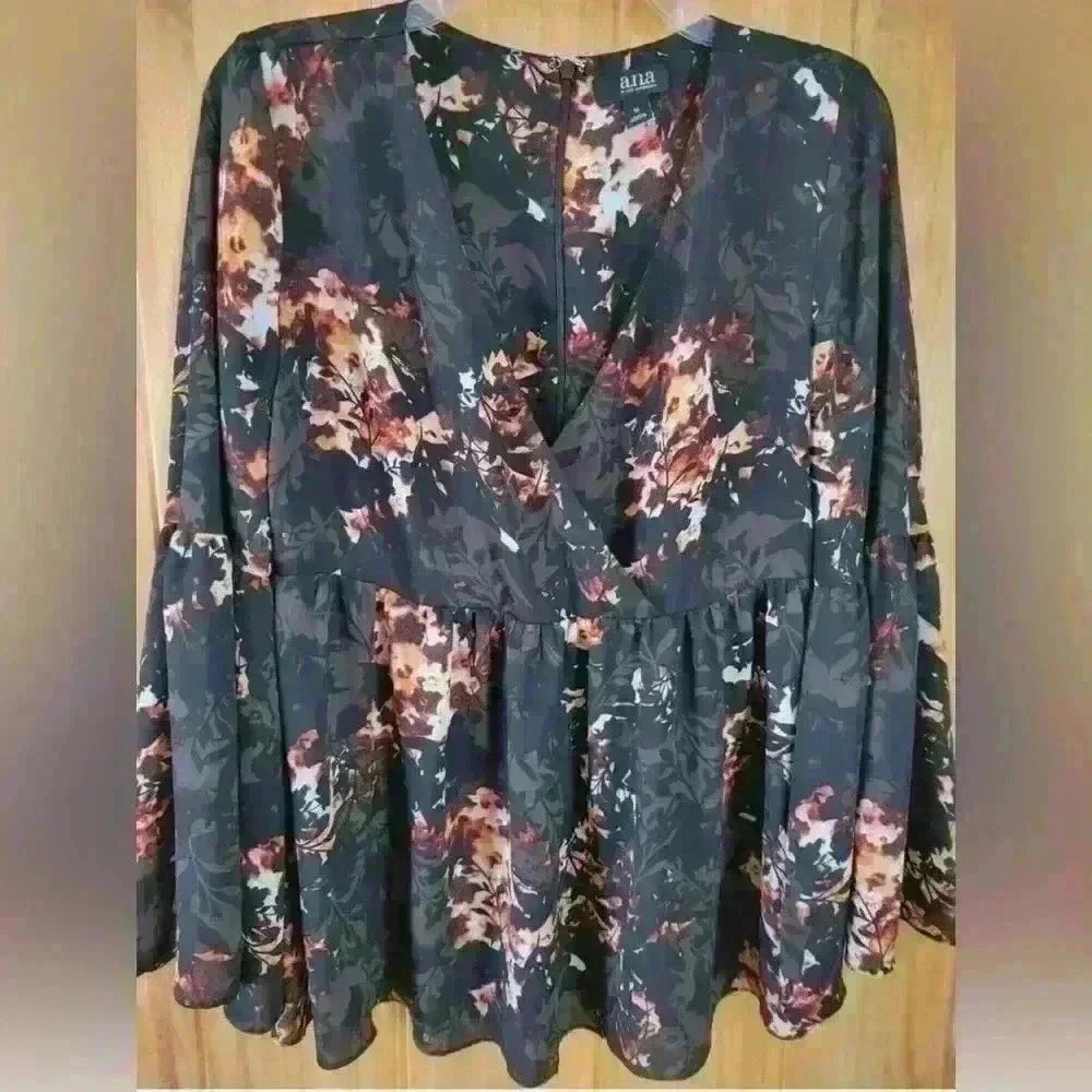 A.N.A. Criss Cross Floral Bell Sleeve Top XL - Zipper Back, 100% Polyester - Picture 3 of 7